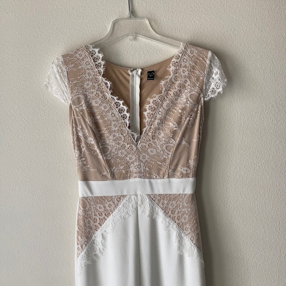 Windsor White Lace Long Dress - Picture 2 of 11